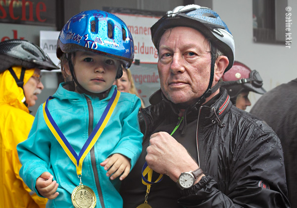 ig-bismarck-ebike-tour-310716-medaillienausgabe-juengster-teilnehmer